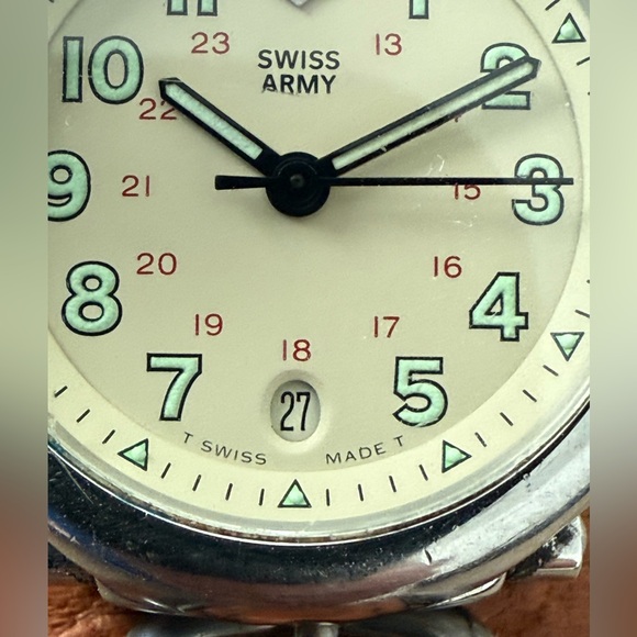 Swiss Army Rare Vintage Ladies Watch Stainless Case Fossil Leather Strap Date - Picture 7 of 15